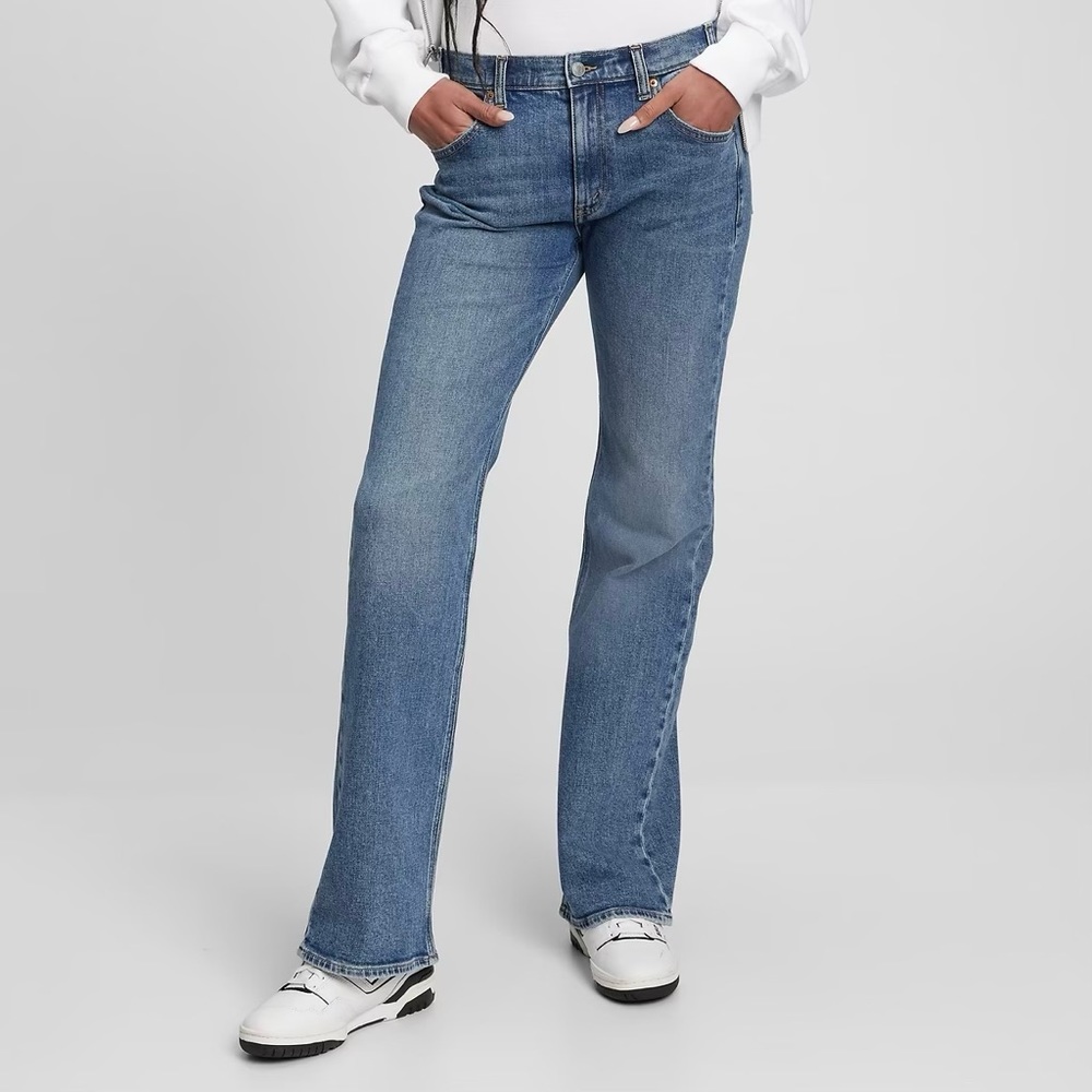 GAP Mid Rise '90s Loose Flare Jeans with Washwell